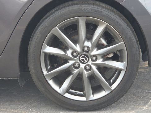 Used 2018 MAZDA MAZDA3 Grand Touring w/ Premium Equipment Package image 6