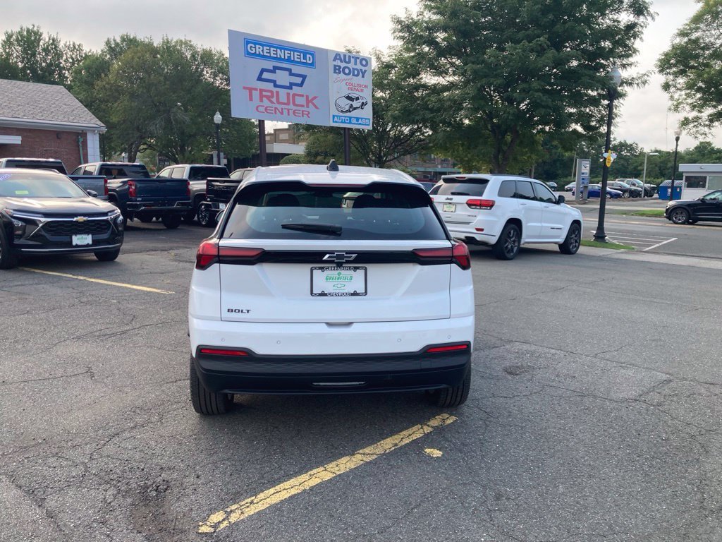 New 2027 Chevrolet Bolt LT w/ Comfort Package FWD image 25