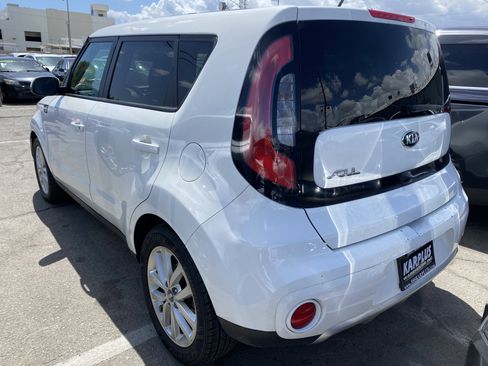 Used 2018 Kia Soul + FWD image 7