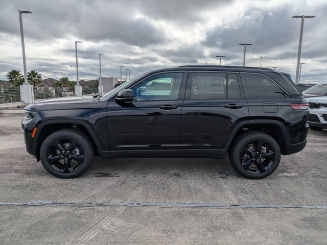 New 2026 Jeep Grand Cherokee Limited w/ Limited Altitude Package RWD image 7