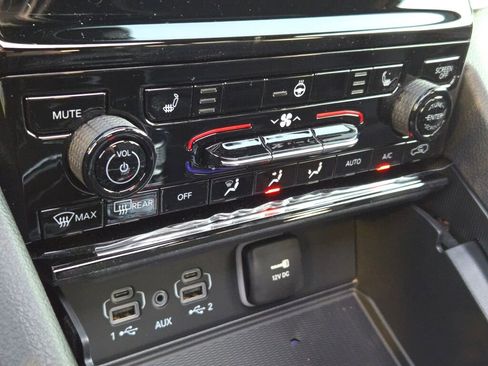 New 2025 Jeep Grand Cherokee Laredo X w/ Luxury Tech Group I image 27