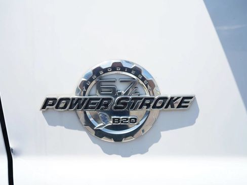 Used 2013 Ford F550 4x4 Crew Cab Super Duty w/ Payload Upgrade Pkg image 38