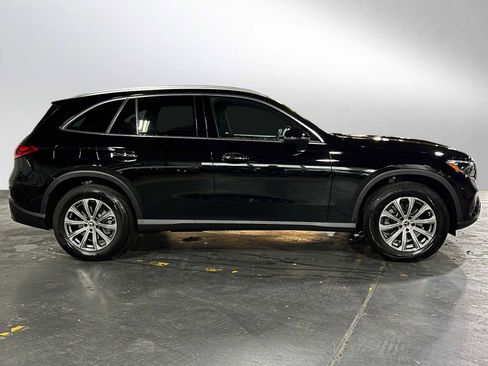 Used 2026 Mercedes-Benz GLC 300 4MATIC image 2