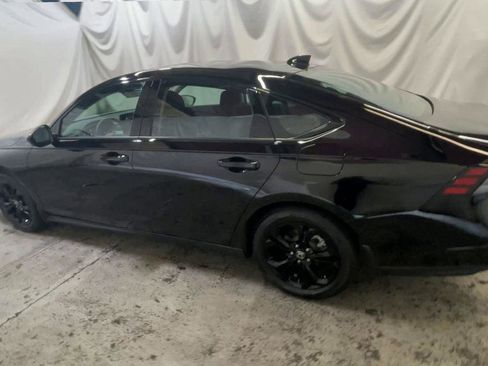 Used 2025 Honda Accord SE image 6