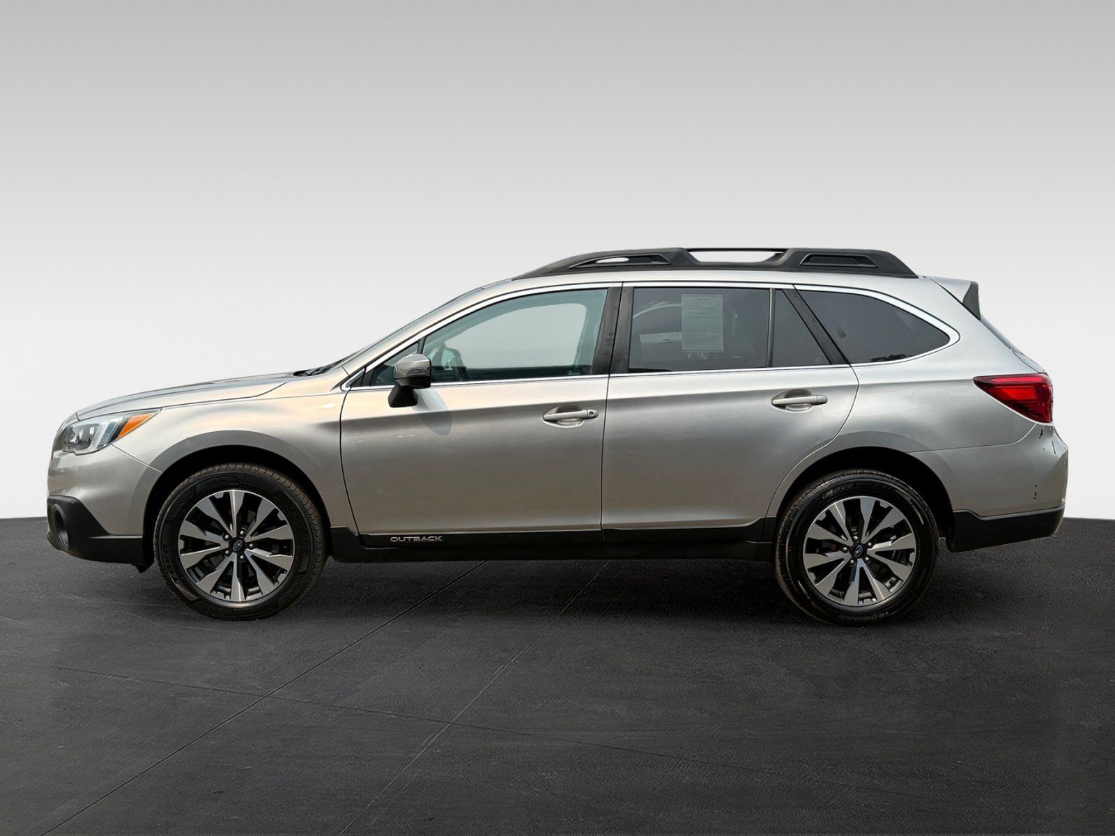 Used 2015 Subaru Outback 2.5i Limited AWD/4WD image 8