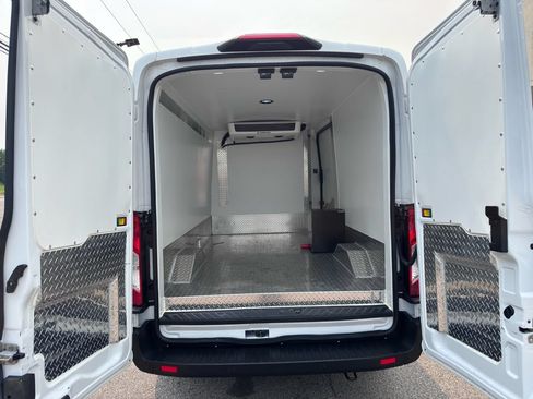 Used 2024 Ford Transit 250 148 Medium Roof w/ Upfitter Package RWD image 36