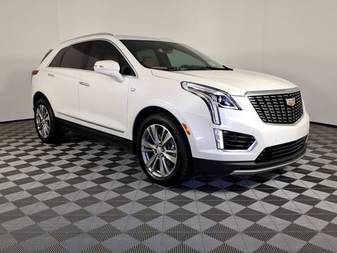 Certified 2024 Cadillac XT5 Premium Luxury FWD image 6
