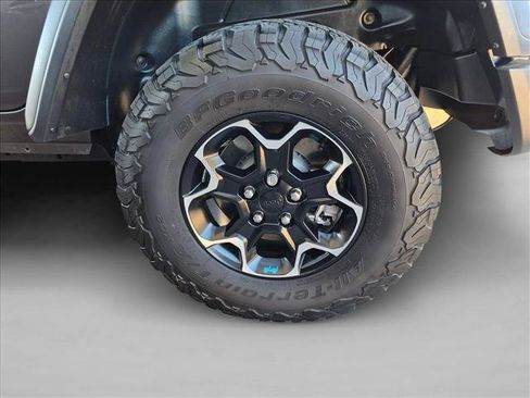 Used 2021 Jeep Wrangler Unlimited Rubicon 4xe w/ Steel Bumper Group AWD/4WD image 16