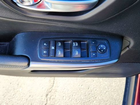 Used 2019 Jeep Cherokee Latitude w/ Popular Appearance Group AWD/4WD image 16