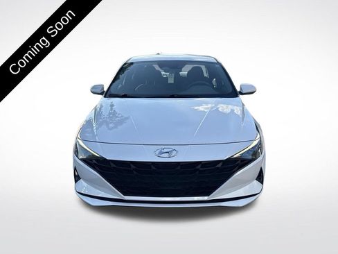 Used 2022 Hyundai Elantra SEL w/ Convenience Package FWD image 2