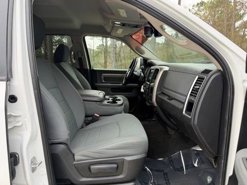 Used 2017 RAM 2500 SLT w/ Luxury Group image 24