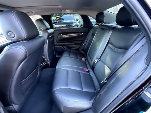 Used 2019 Cadillac XTS Luxury image 25
