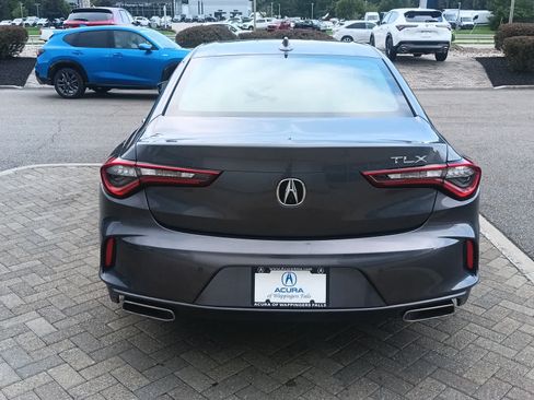 Used 2023 Acura TLX w/ Technology Package FWD image 4