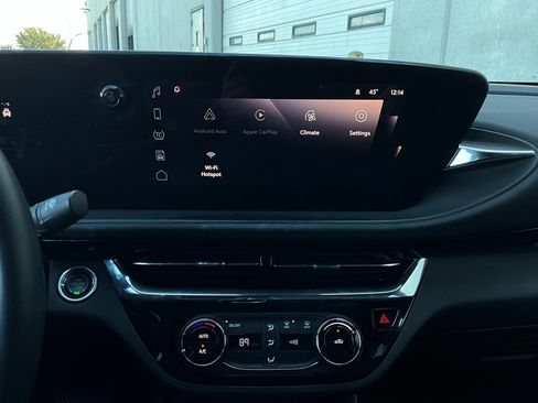 Used 2025 Buick Envista Sport Touring image 23