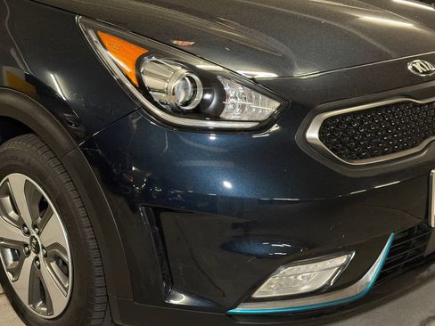 Used 2019 Kia Niro EX FWD image 9