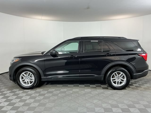 Used 2026 Ford Explorer Active AWD/4WD image 8