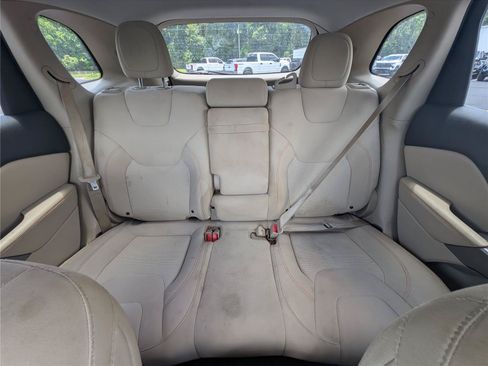 Used 2019 Jeep Cherokee Latitude w/ Popular Appearance Group FWD image 31