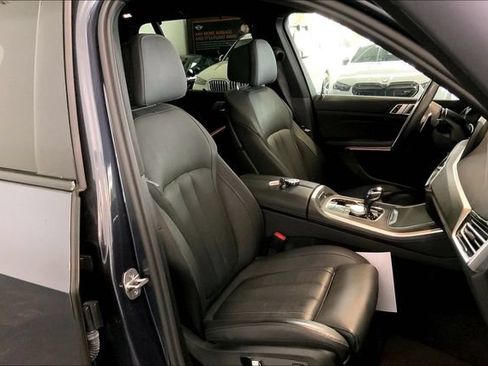 Used 2022 BMW X5 xDrive40i w/ M Sport Package AWD/4WD image 7