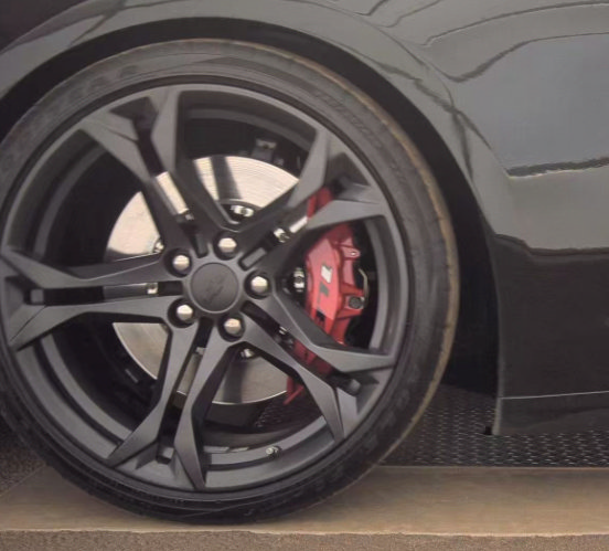 Used 2018 Chevrolet Camaro SS RWD image 10