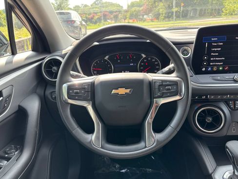 Used 2026 Chevrolet Blazer LT FWD image 25