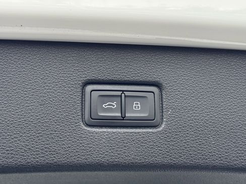 Used 2022 Audi Q7 Premium Plus image 37