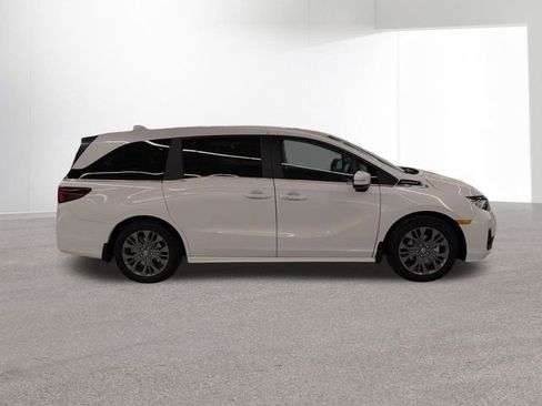 New 2026 Honda Odyssey Touring image 37