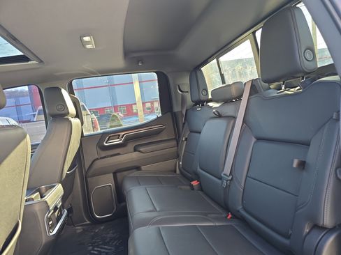 Used 2022 Chevrolet Silverado 1500 LTZ w/ Technology Package image 14