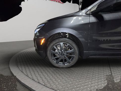 Used 2022 Chevrolet Equinox RS w/ RS Leather Package image 23