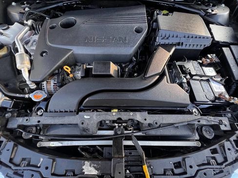 Used 2017 Nissan Altima 2.5 SR image 17