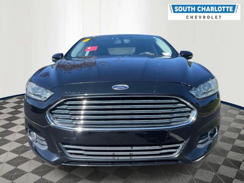 Used 2013 Ford Fusion SE FWD image 2