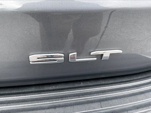 Used 2022 GMC Yukon SLT w/ SLT Luxury Package AWD/4WD image 9