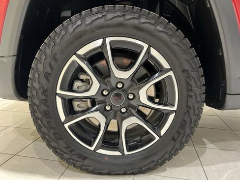 Used 2025 Jeep Compass Trailhawk AWD/4WD image 27