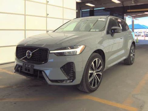 Certified 2025 Volvo XC60 B5 Plus image 11