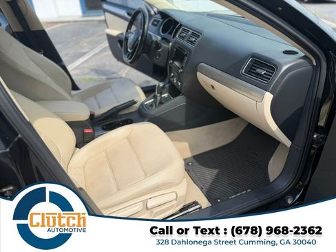 Used 2015 Volkswagen Jetta SE FWD image 14