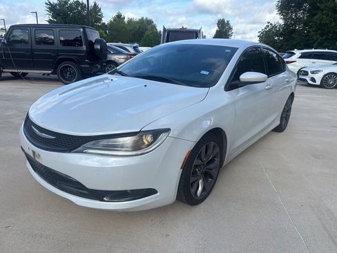 Used 2015 Chrysler 200 S w/ Navigation & Sound Group I FWD image 8