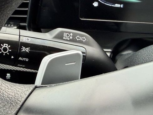 Used 2023 Kia Sportage LX image 16