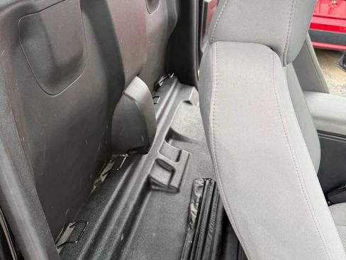 Used 2018 Chevrolet Colorado W/T RWD image 19