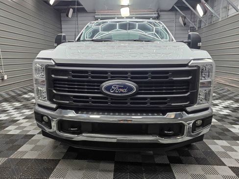 Used 2023 Ford F350 XL w/ XL Chrome Package RWD image 3