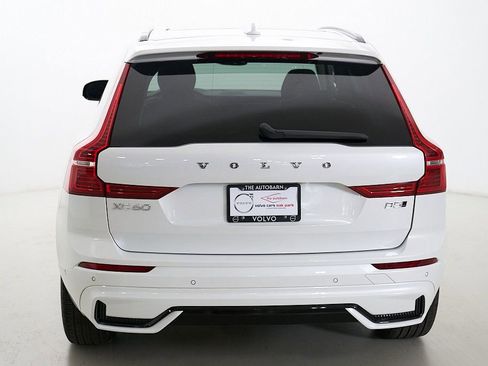 Certified 2025 Volvo XC60 B5 Plus AWD/4WD image 8