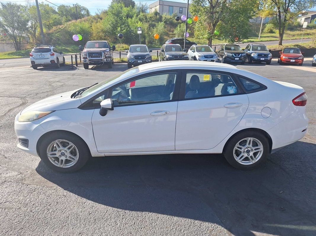 Used 2017 Ford Fiesta SE FWD image 5