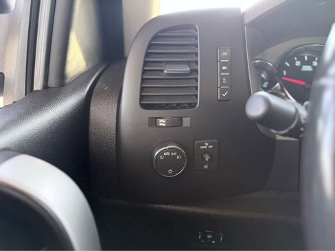 Used 2011 GMC Sierra 2500 SLE w/ SLE Preferred Package image 23