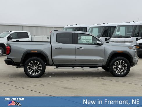 New 2026 GMC Canyon Denali image 3