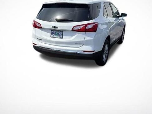 Used 2021 Chevrolet Equinox LT image 2