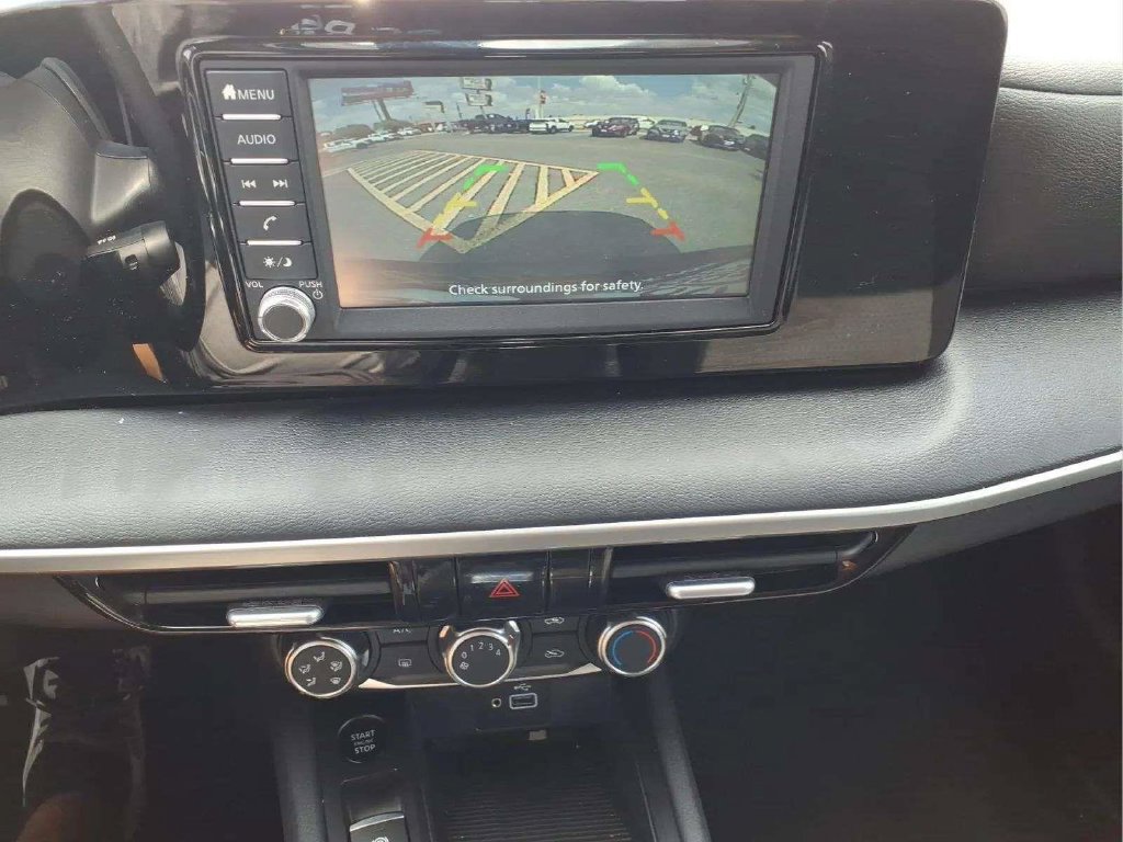 Used 2025 Nissan Kicks S FWD image 14
