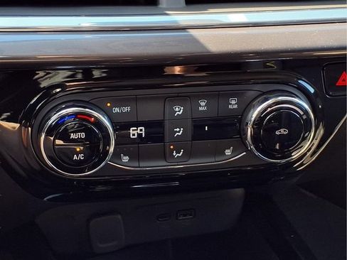 New 2026 Chevrolet Trax ACTIV w/ Driver Confidence Package FWD image 8