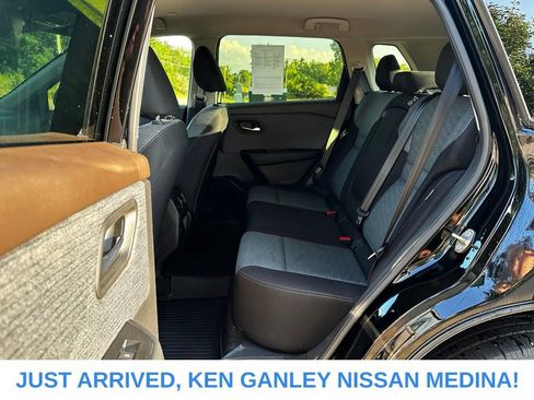 Certified 2023 Nissan Rogue SV AWD/4WD image 15