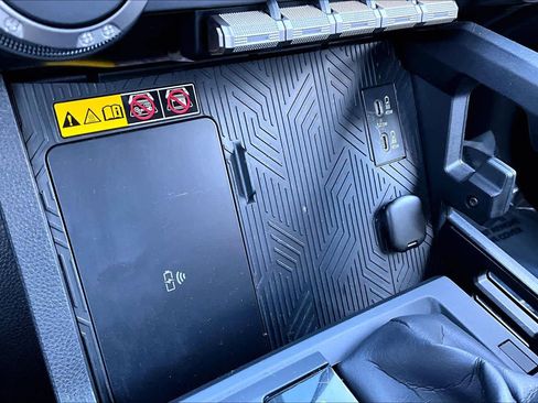 Certified 2024 Toyota Tacoma TRD Off-Road w/ TRD Off Road Upgrade Package image 33