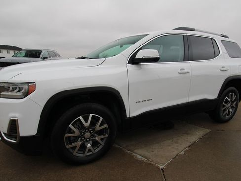 Used 2023 GMC Acadia SLE w/ Driver Convenience Package image 18
