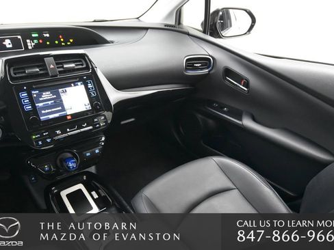 Used 2016 Toyota Prius Four Touring w/ Premium Convenience Package image 27