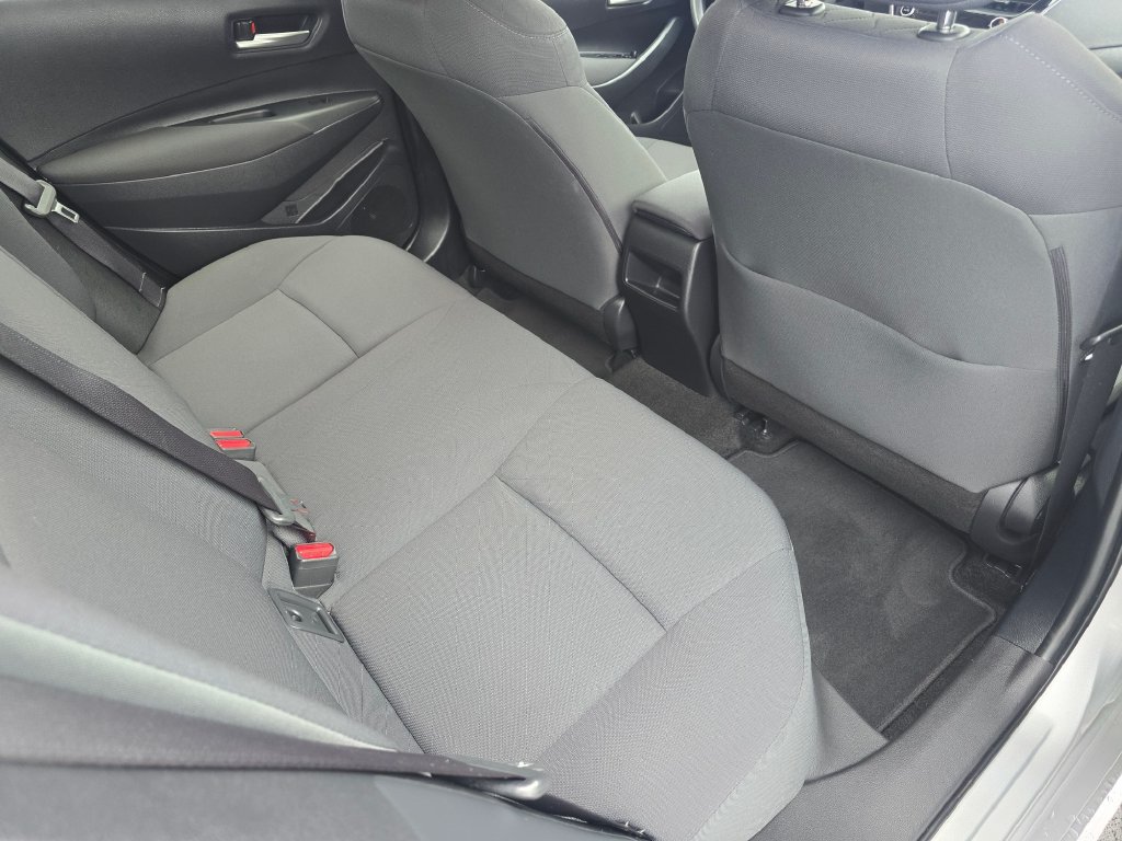 Used 2021 Toyota Corolla LE w/ Carpet Mat Package (TMS) FWD image 13